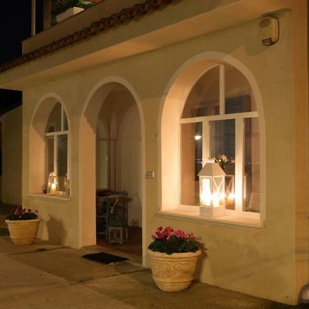 Avion B&B Elmas ภายนอก รูปภาพ